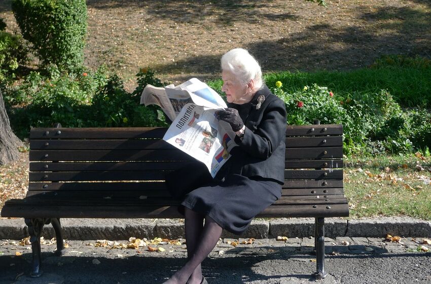 Zeitung lesen